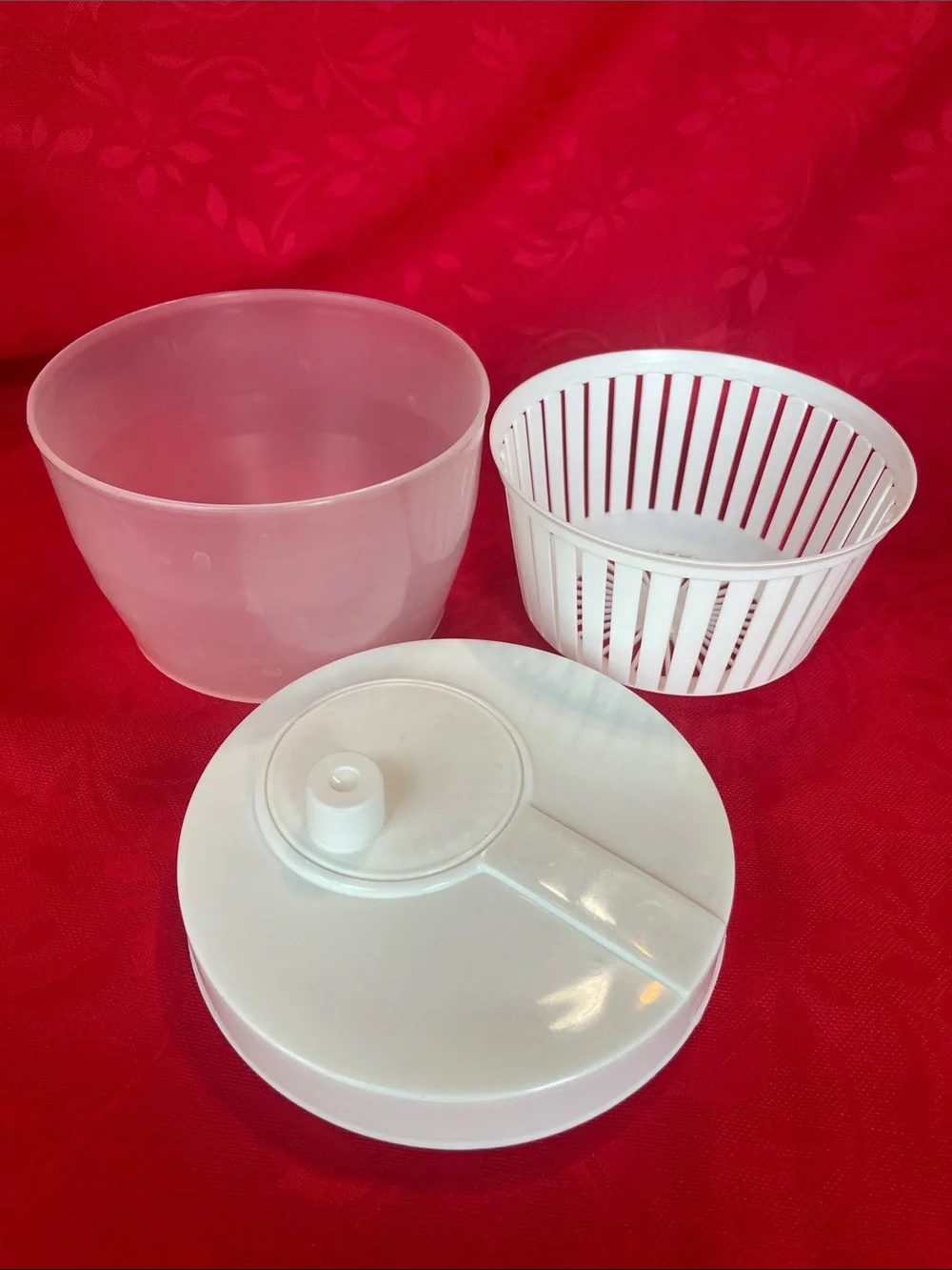 White Salad Spinner Green Lettuce Keeper & Strainer Bowl Set